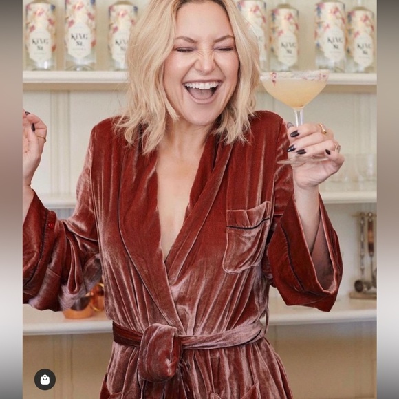 Bon vivant Velvet Robe in Warm Rust - Picture 1 of 10